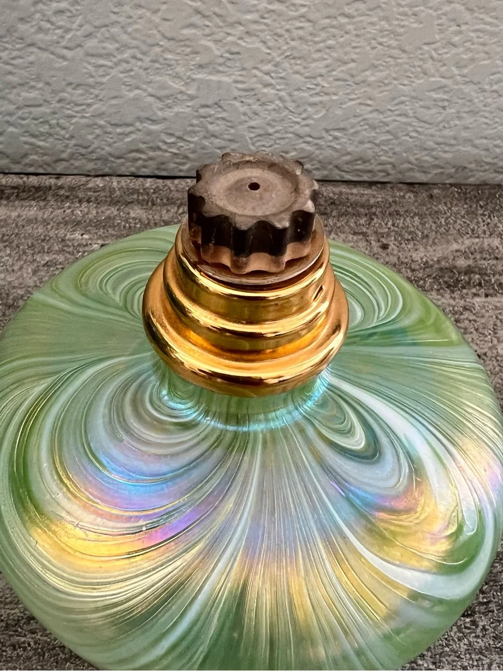 Vintage Iridescent Green Art Glass Effusion Fragrance Lamp Diffuser Hand Blown